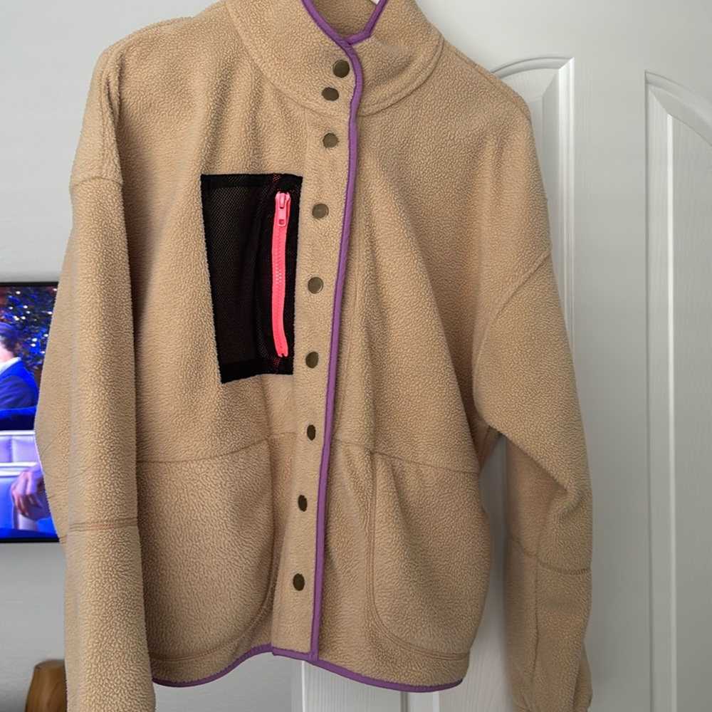 Women’s fleece jacket